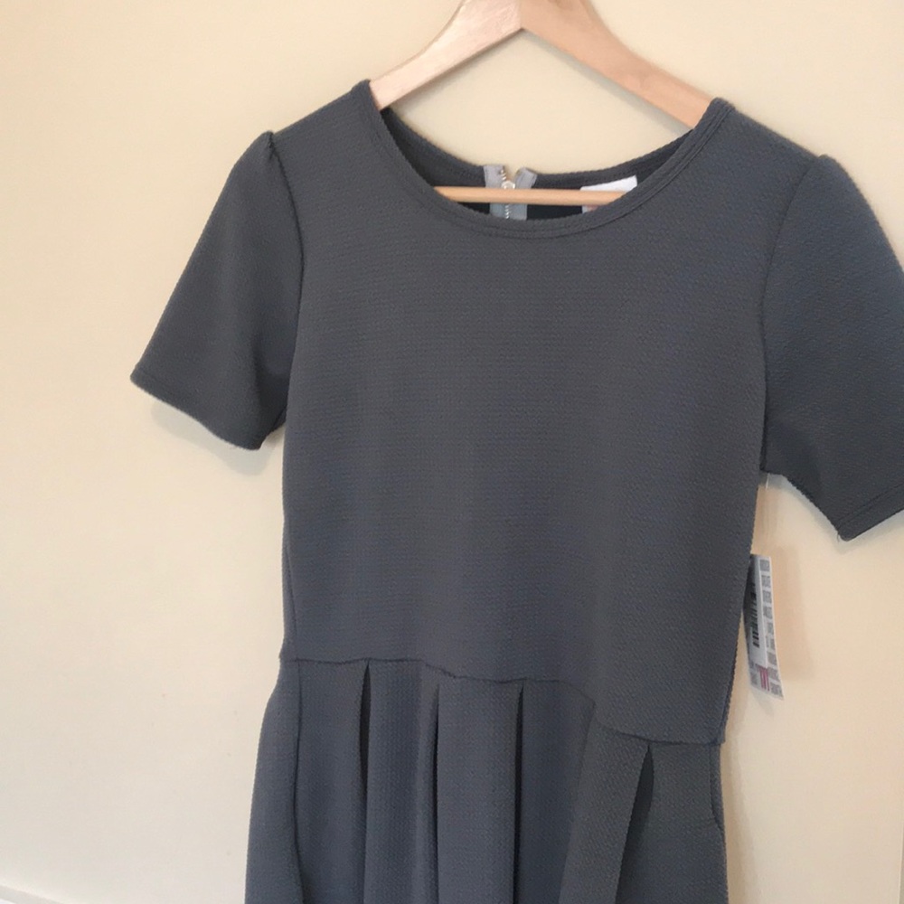 Solid grey textured lularoe Amelia m NWT